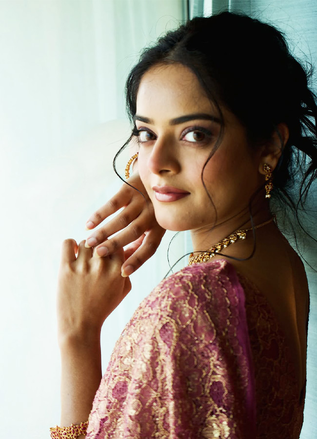 Riddhi_20Kumar_20_289_29.jpg 9