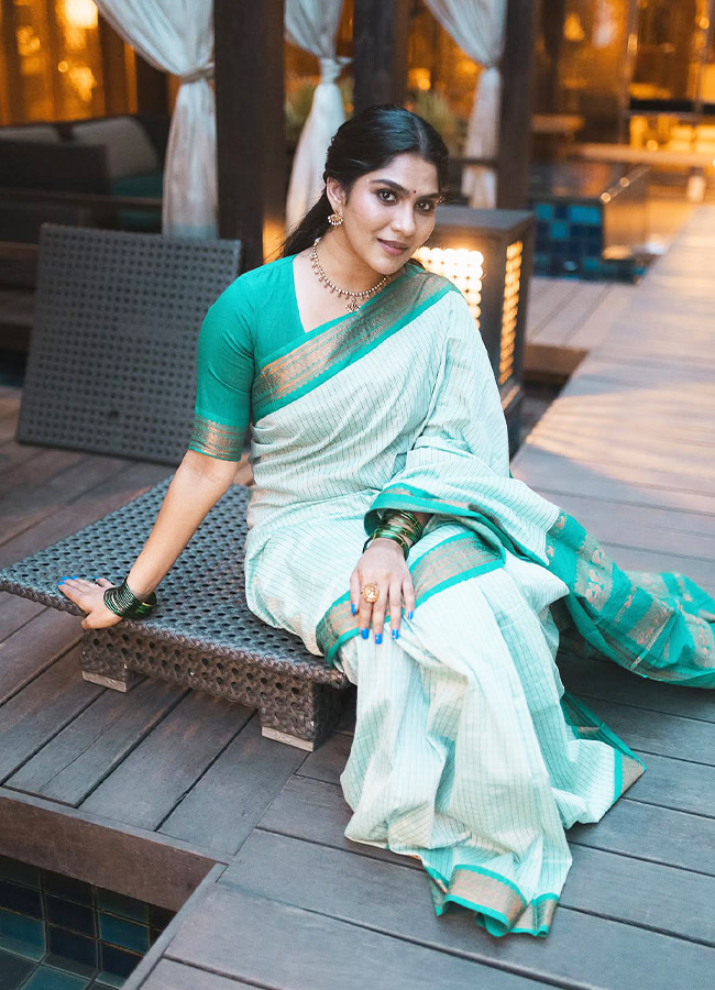 Swasika_20_287_29.jpg 7