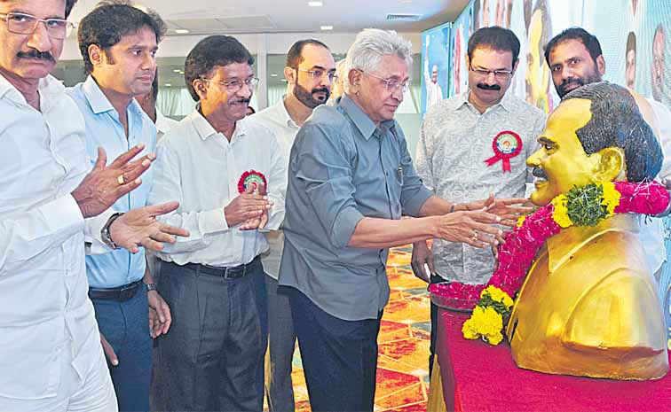 ysr.jpg