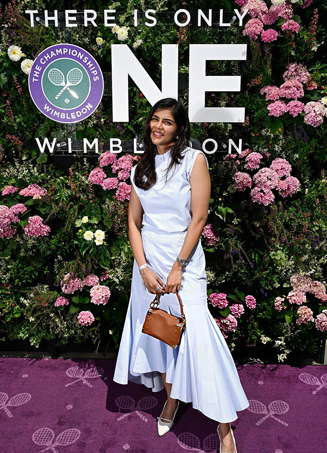 Kalyani_20Priyadarshan_20and_20Sreeleela_20Attend_20Wimbledon_20HD_20Photos__20_2812_29.jpg 12
