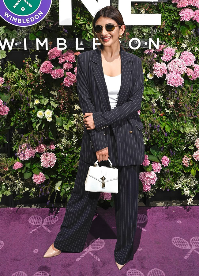 Kalyani_20Priyadarshan_20and_20Sreeleela_20Attend_20Wimbledon_20HD_20Photos__20_2813_29.jpg 13
