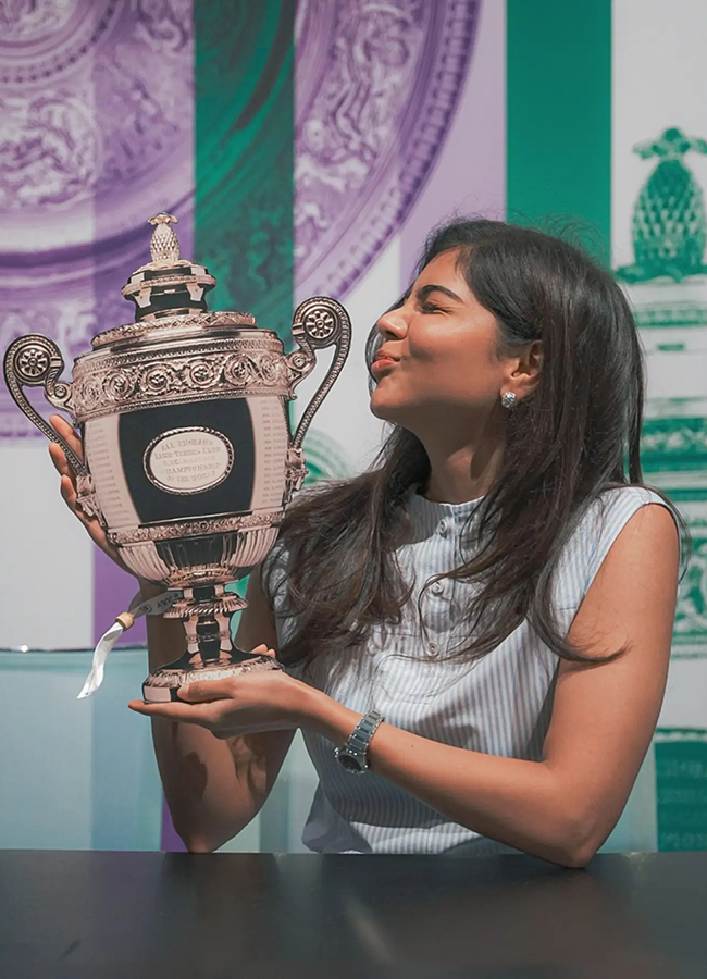 Kalyani_20Priyadarshan_20and_20Sreeleela_20Attend_20Wimbledon_20HD_20Photos__20_2818_29.jpg 18