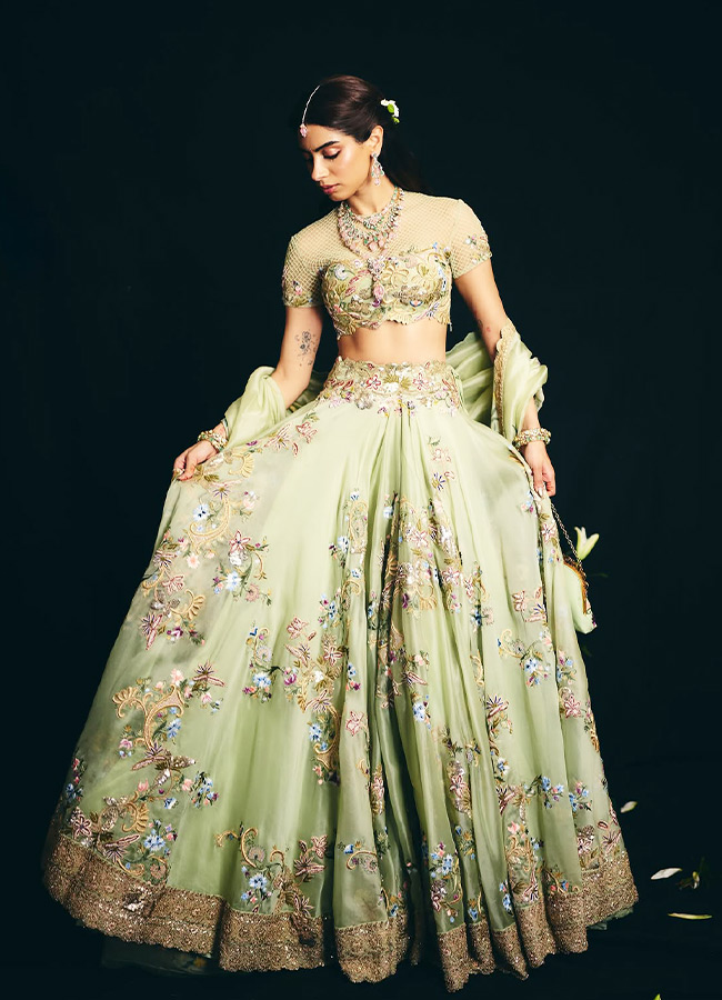 Khushi_20Kapoor_20_2811_29.jpg 11