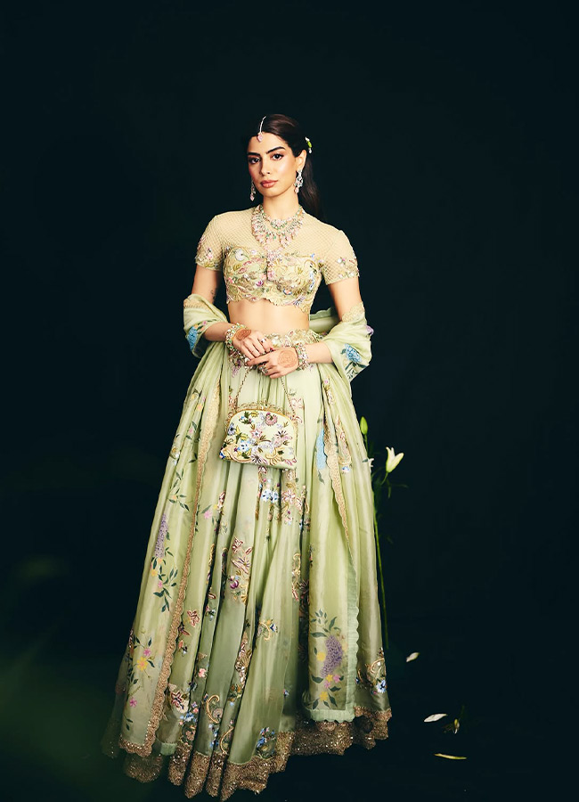 Khushi_20Kapoor_20_2812_29.jpg 12