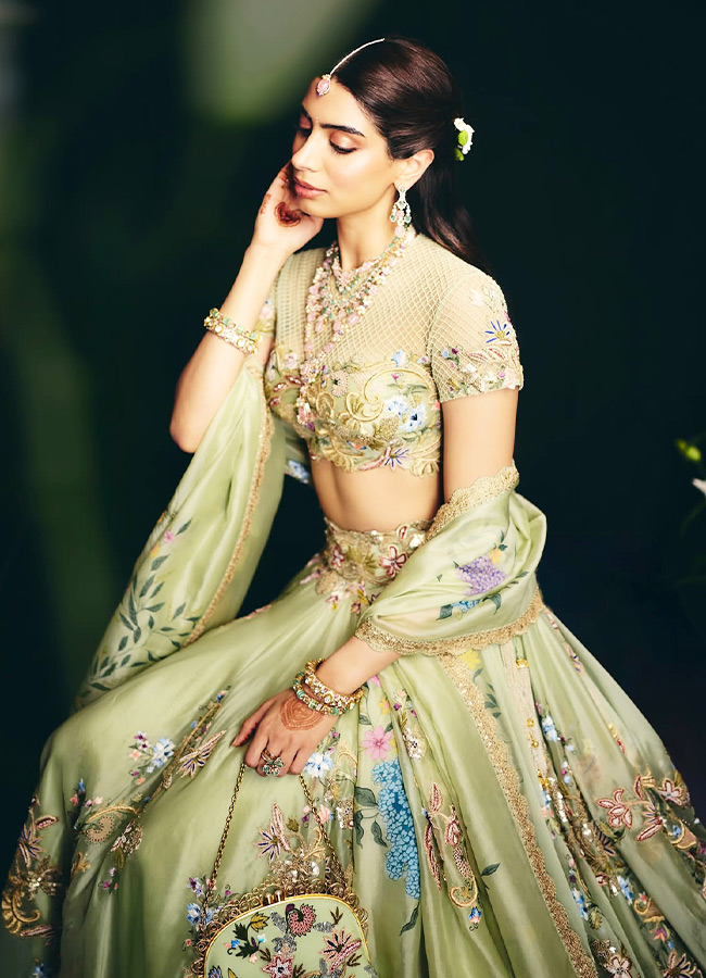 Khushi_20Kapoor_20_2817_29.jpg 17
