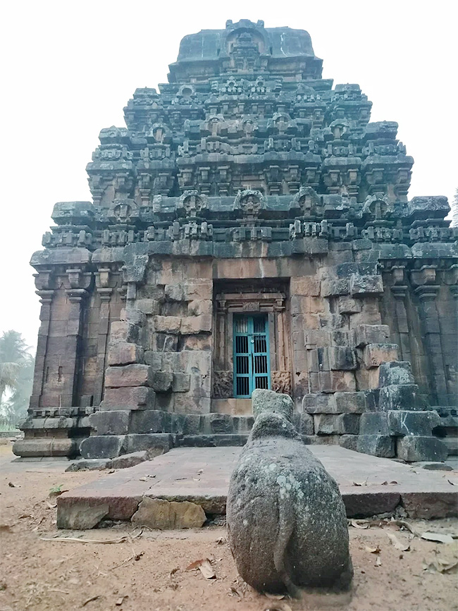 Sri_20Lakshmi_20Ganapati_20Temple_20in_20Bikkavolu_20of_20East_20Godavari__20_2812_29_0.jpg 11