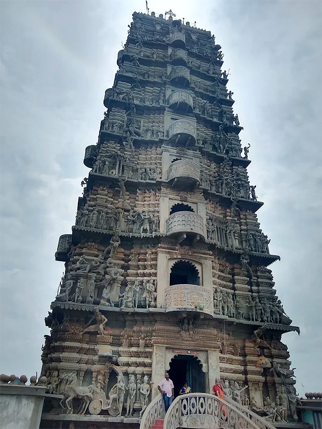 Sri_20Lakshmi_20Ganapati_20Temple_20in_20Bikkavolu_20of_20East_20Godavari__20_2819_29.jpg 19