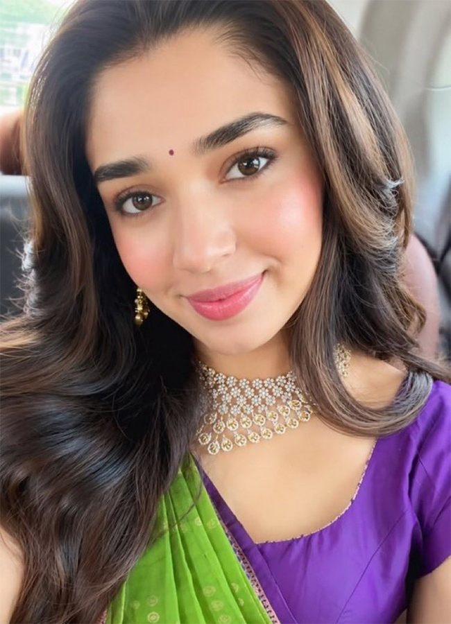 Actress_20Krithi_20Shetty_20Shopping_20Mall_20Launch_20in_20Bhimavaram__20_2810_29.jpg 10