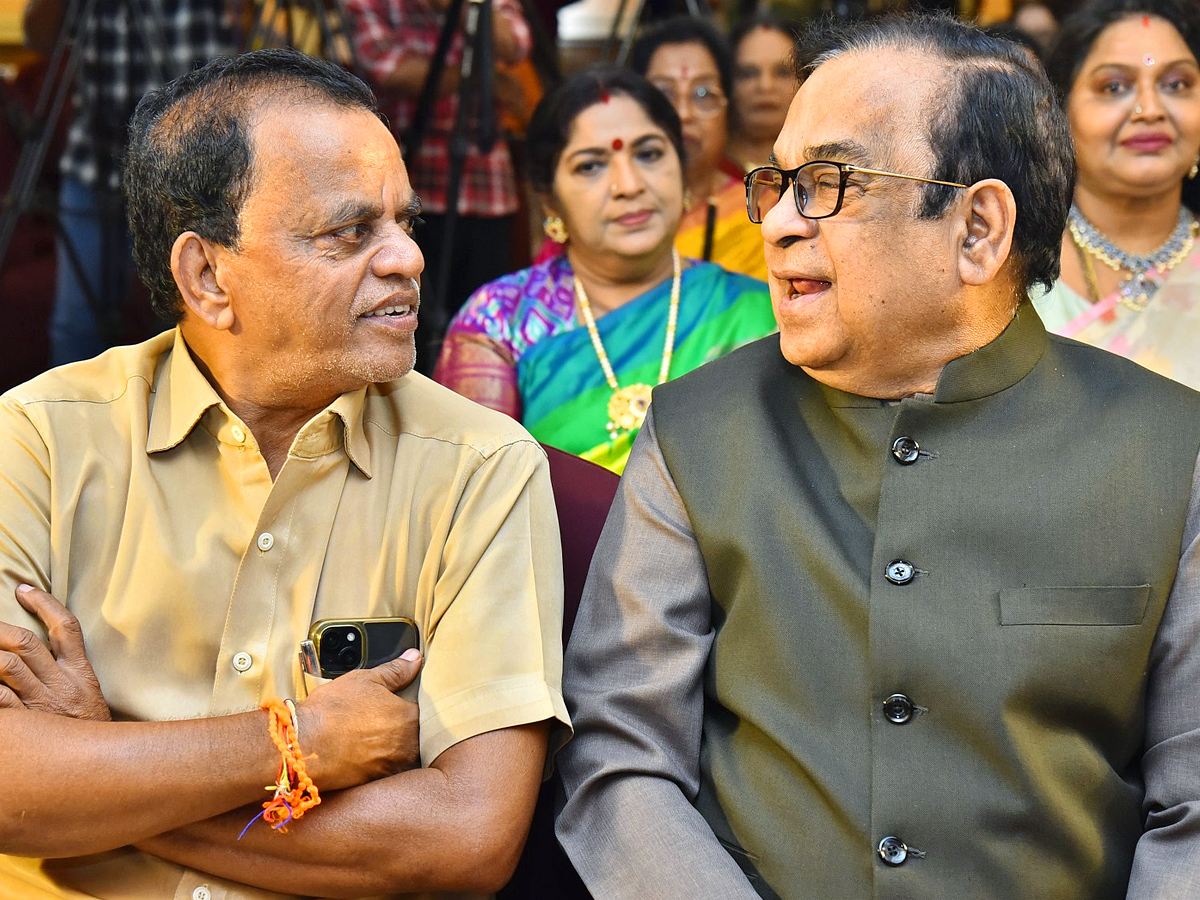 Mahanati_20Savitri_20Classics_20English_20book_20launch_20Event_20Photos_20_2810_29.jpg 11