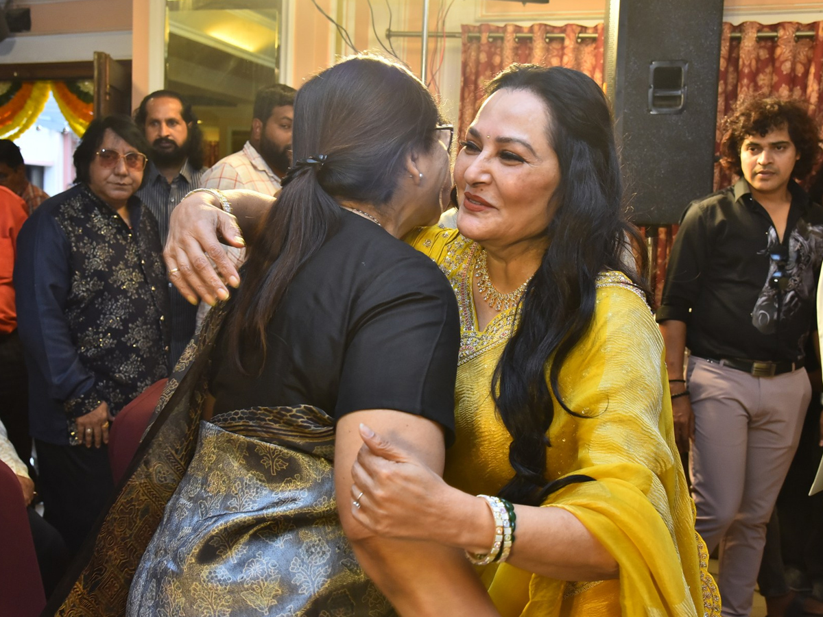 Mahanati_20Savitri_20Classics_20English_20book_20launch_20Event_20Photos_20_2814_29.jpg 15