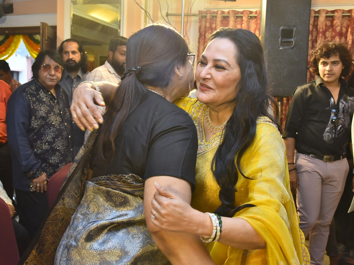 Mahanati_20Savitri_20Classics_20English_20book_20launch_20Event_20Photos_20_2815_29.jpg 16
