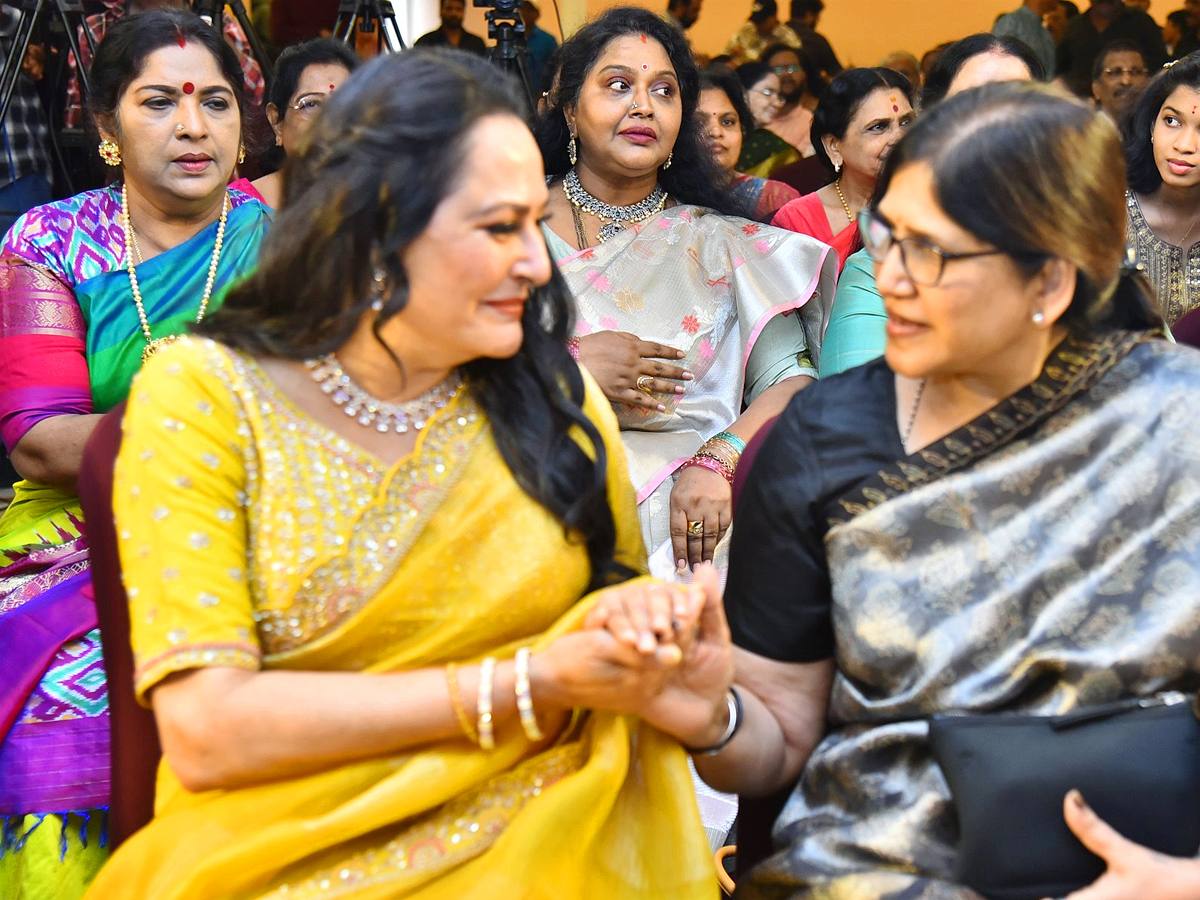 Mahanati_20Savitri_20Classics_20English_20book_20launch_20Event_20Photos_20_2816_29.jpg 17