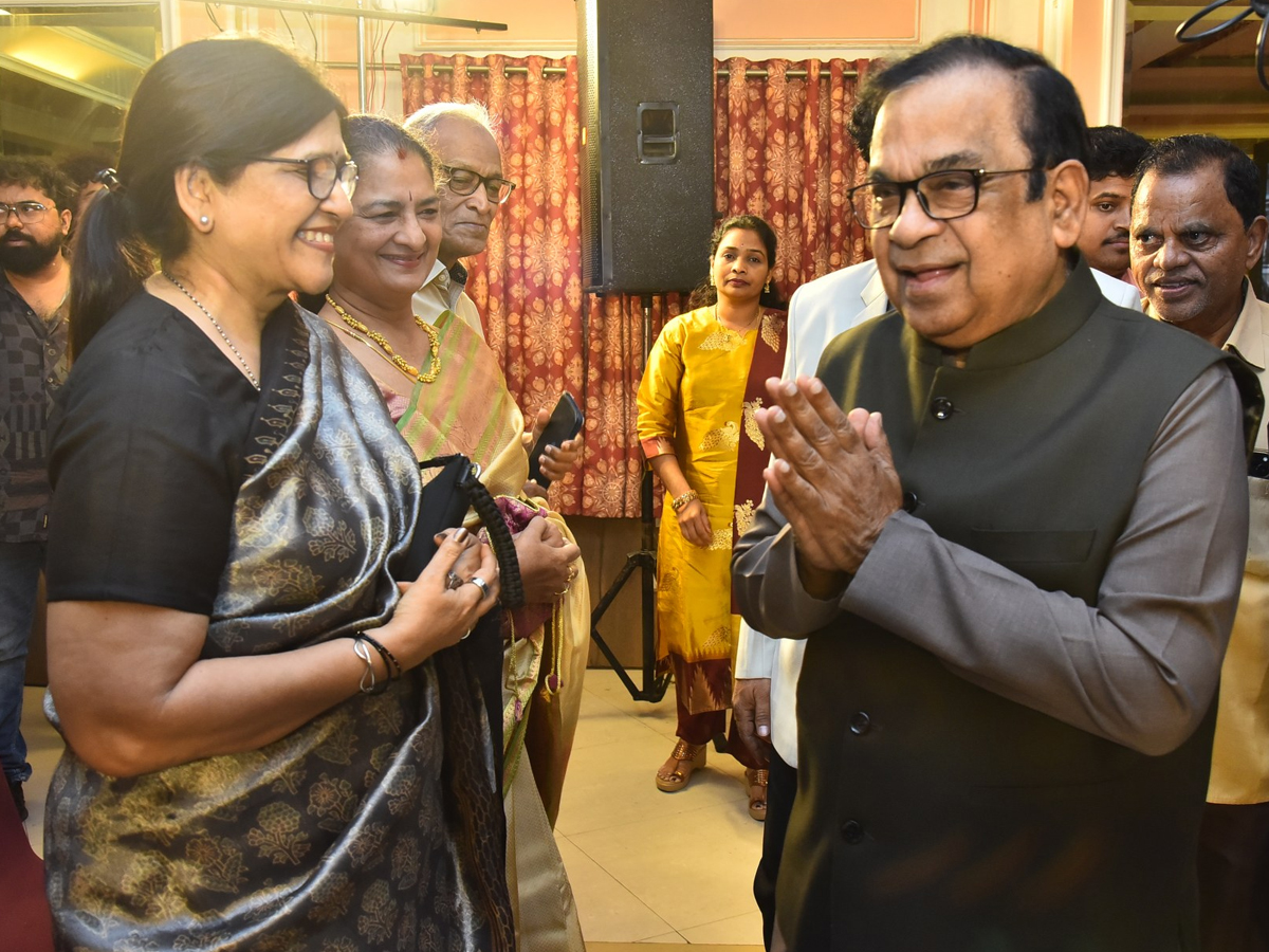 Mahanati_20Savitri_20Classics_20English_20book_20launch_20Event_20Photos_20_286_29.jpg 7