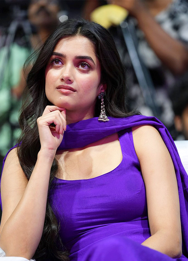 Bhagyashri_20Borse_20_2811_29.jpg 11