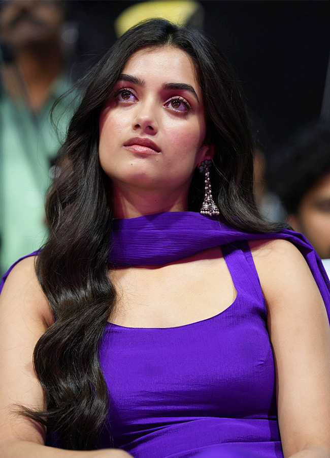Bhagyashri_20Borse_20_2812_29.jpg 12