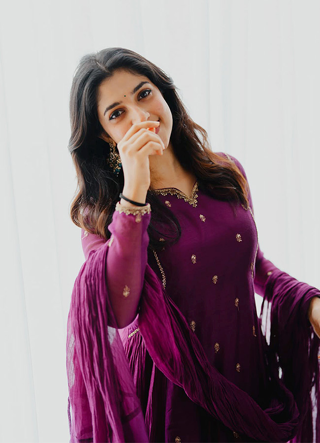 Meenakshi_20Dinesh_20_2810_29.jpg 10
