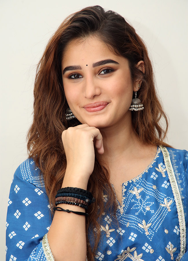 Rasha_20Thadani_20_2810_29.jpg 10