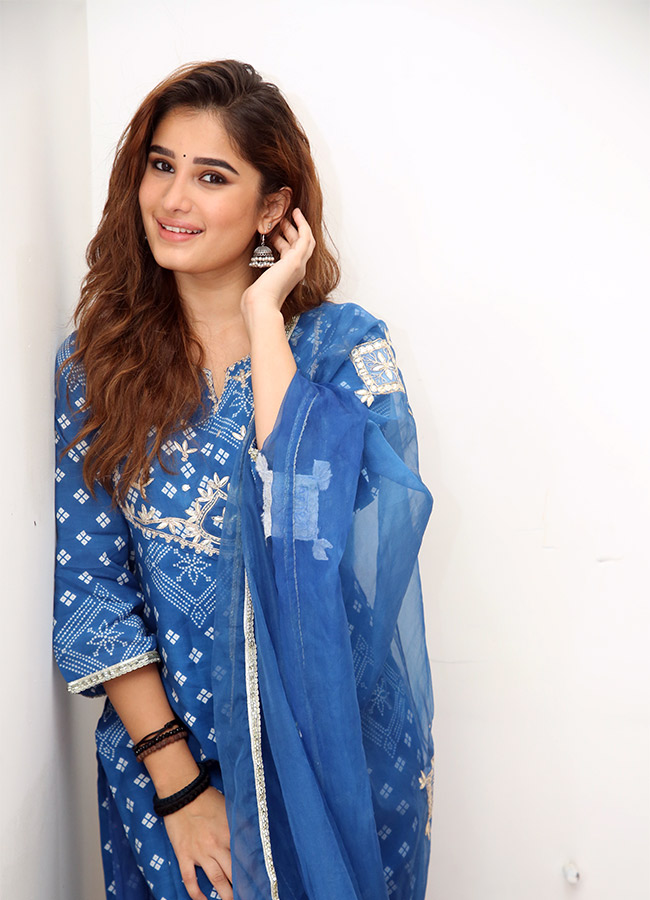 Rasha_20Thadani_20_2814_29.jpg 14