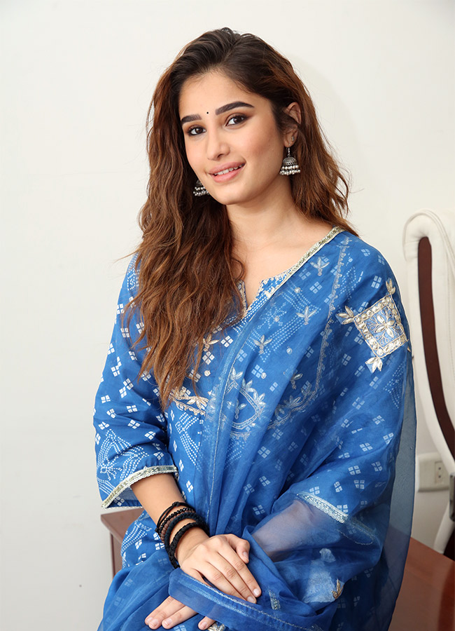 Rasha_20Thadani_20_284_29.jpg 4