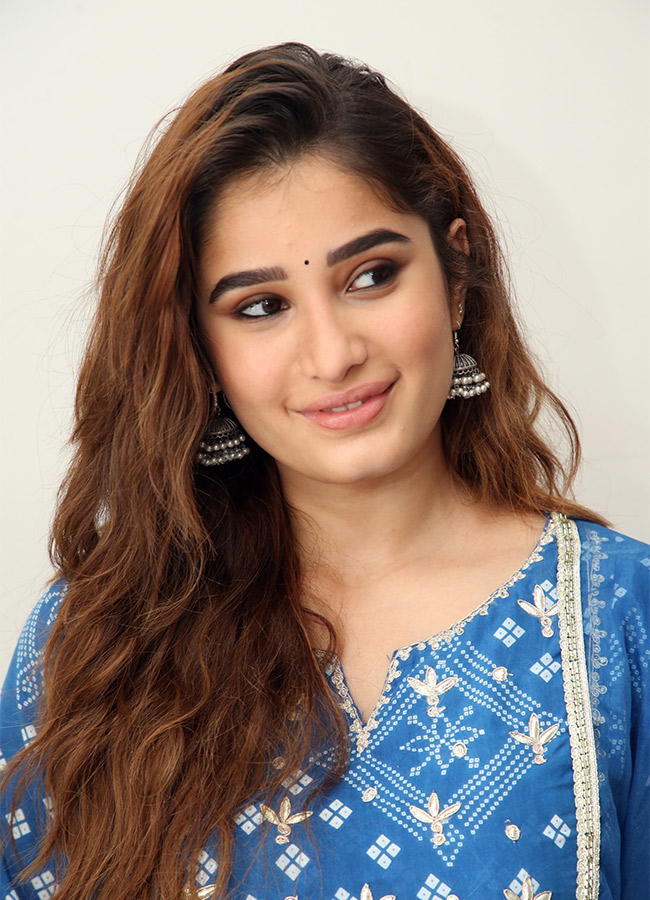 Rasha_20Thadani_20_289_29.jpg 9