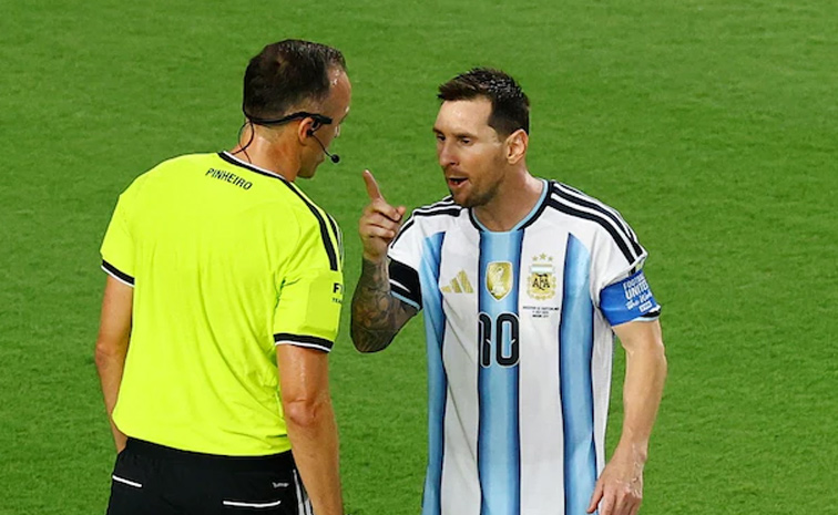 Referee.jpg