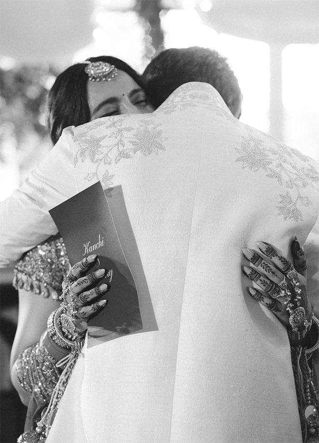 Akanksha_20Ranjan_20And_20Sharan_20Sharma_20Wedding_20Viral_20Photos__20_2810_29.jpg 10