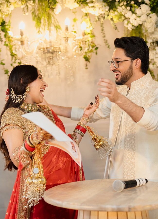 Akanksha_20Ranjan_20And_20Sharan_20Sharma_20Wedding_20Viral_20Photos__20_282_29.jpg 2