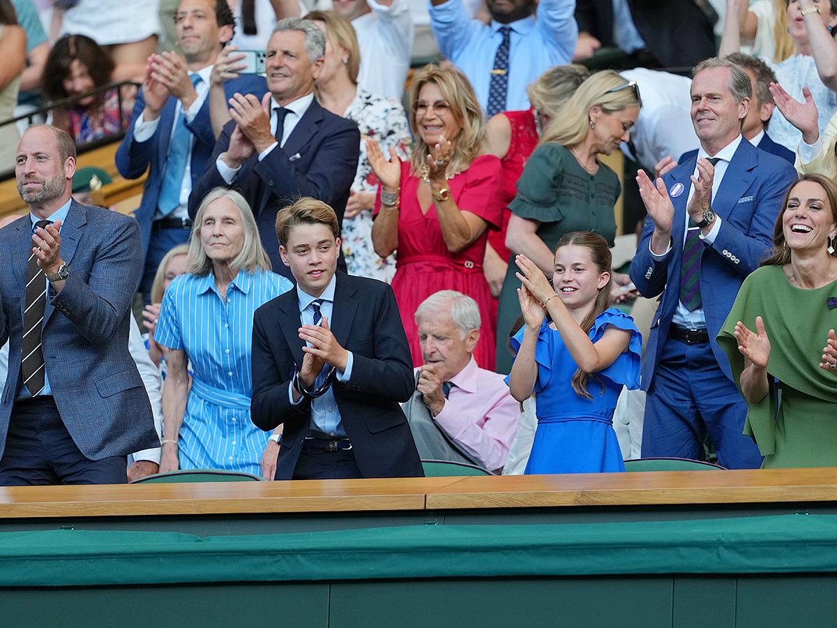 Wimbledon_20Tennis_20Championships_20Jannik_20Sinner_20celebrates_20trophy_20winning__20_286_29.jpg 6