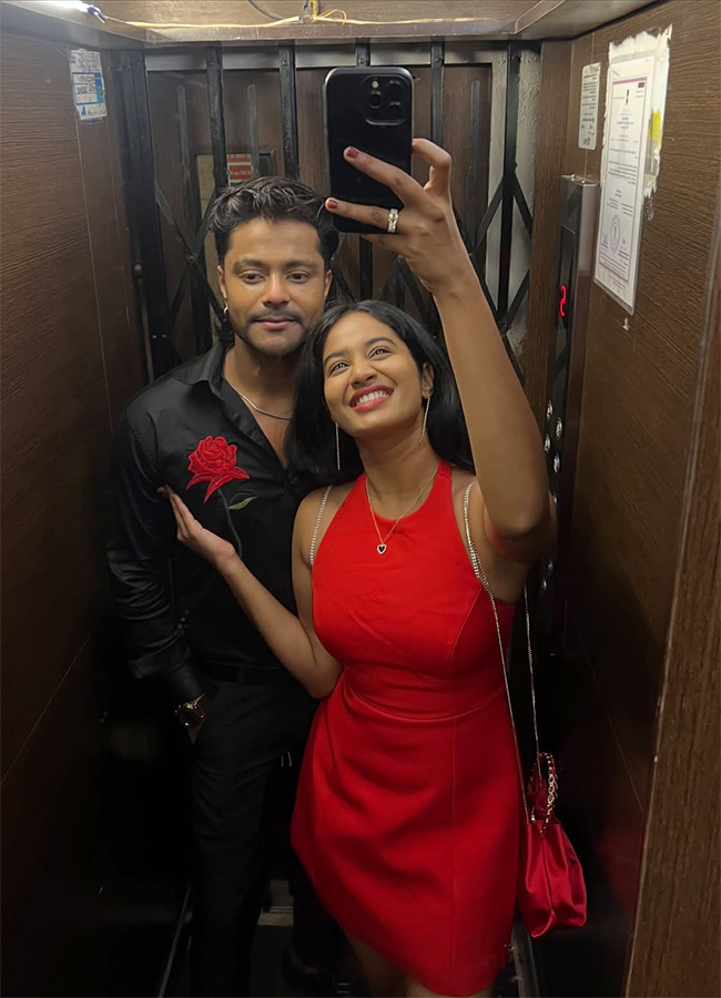 Actress_20Brigida_20Saga_20Engaged_20With_20Actor_20Anand_20Ram_20Viral_20Photos__20_2810_29.jpg 10