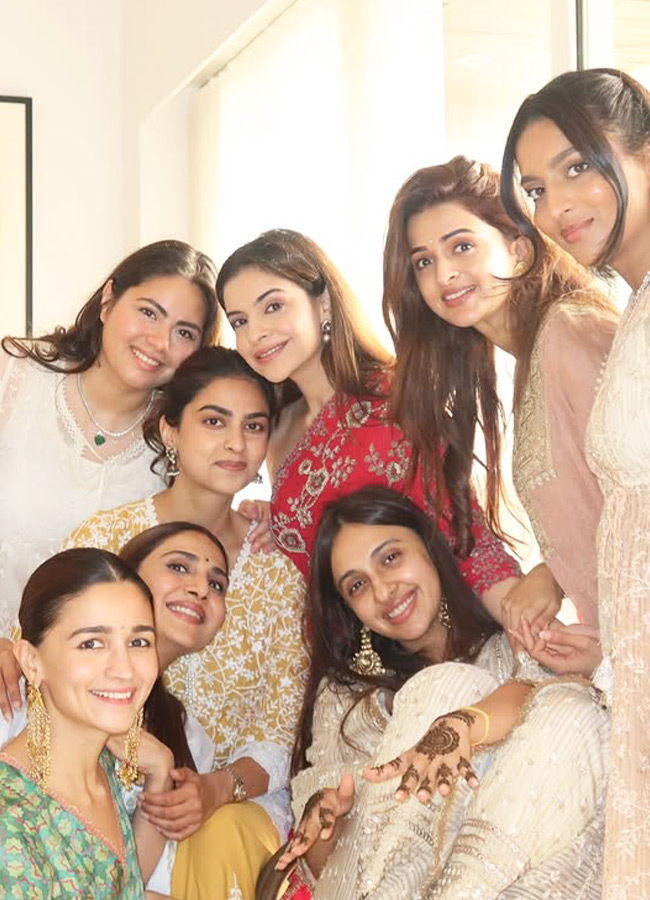 Alia_20Bhatt_20_286_29.jpg 6