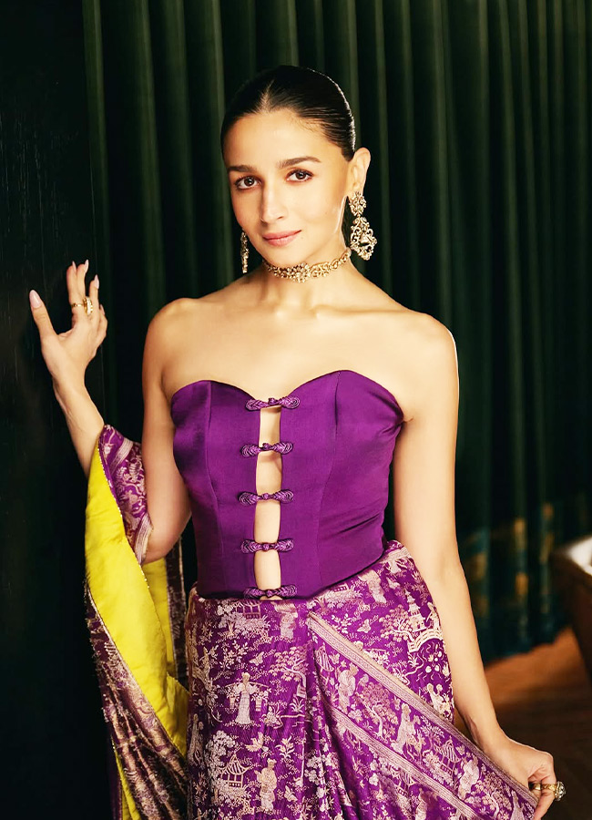 Alia_20Bhatt_20_289_29.jpg 9