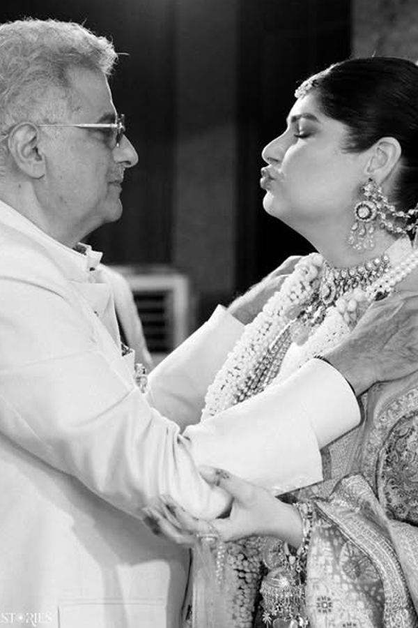 Anshula_20Kapoor_20shares_20unseen_20wedding_20photos_20_281_29.jpg 2