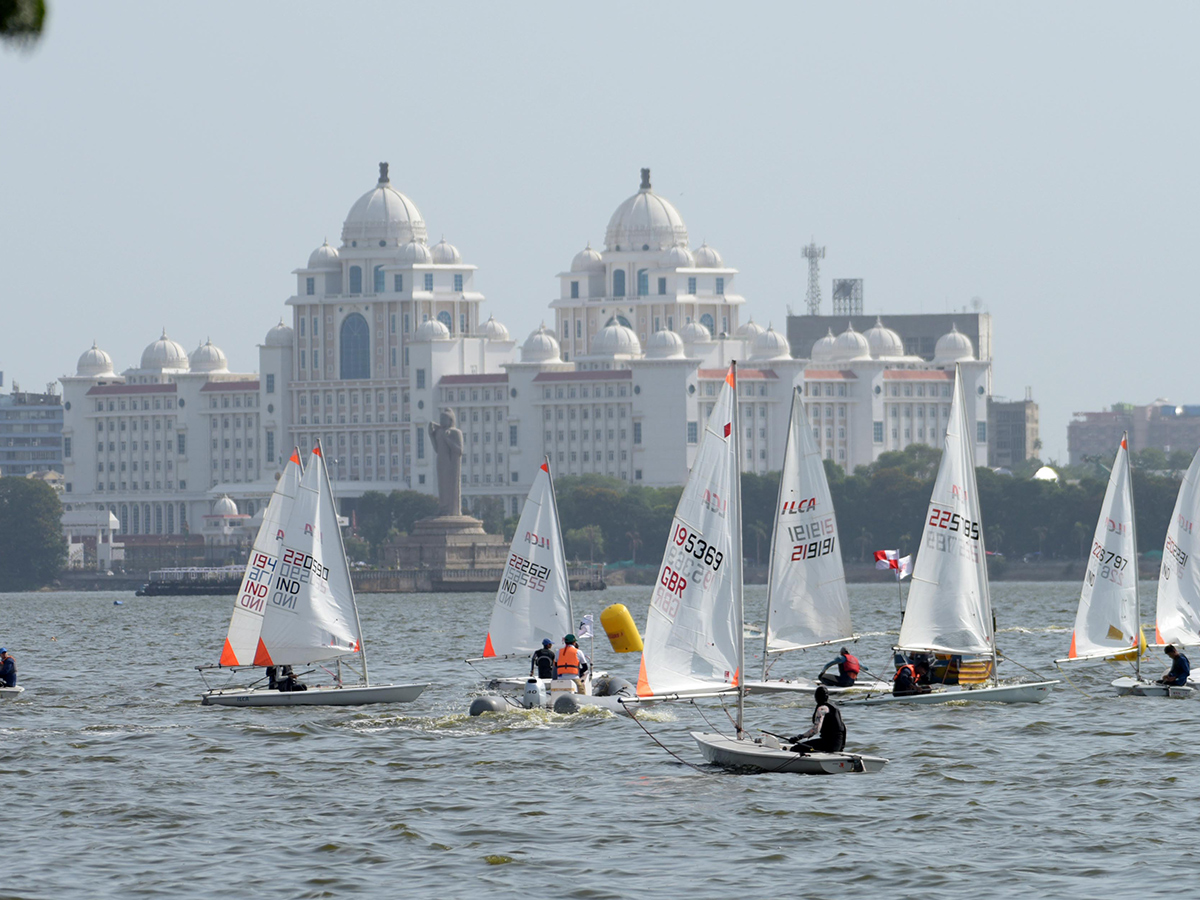 Hyderabad_20Sailing_20Week_202026_20Photos_20In_20Hussain_20Sagar__20_2811_29.jpg 11