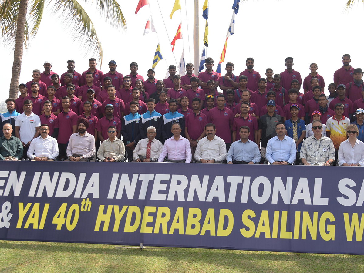 Hyderabad_20Sailing_20Week_202026_20Photos_20In_20Hussain_20Sagar__20_2816_29.jpg 16