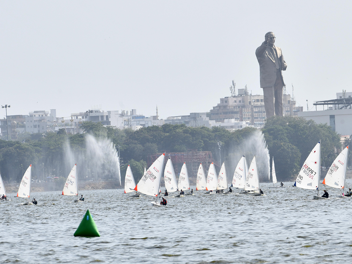 Hyderabad_20Sailing_20Week_202026_20Photos_20In_20Hussain_20Sagar__20_2818_29.jpg 18