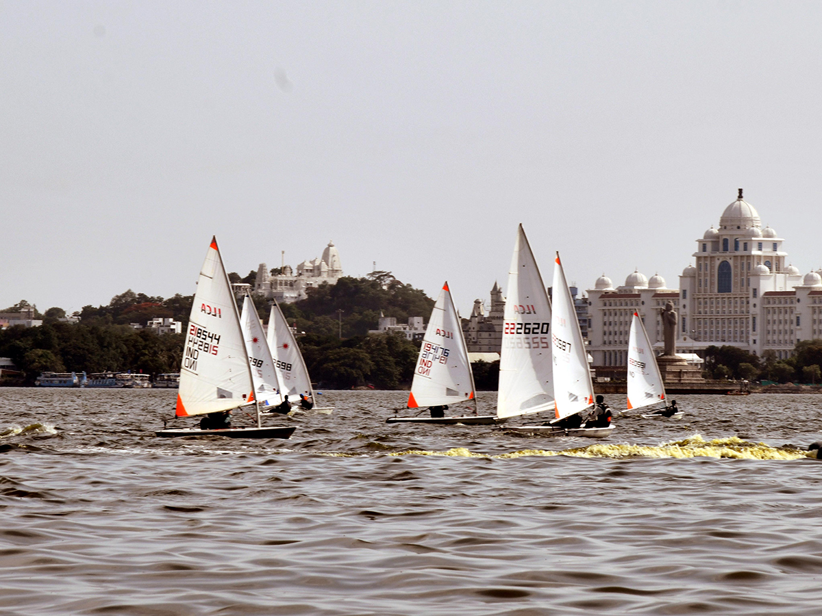 Hyderabad_20Sailing_20Week_202026_20Photos_20In_20Hussain_20Sagar__20_282_29.jpg 2