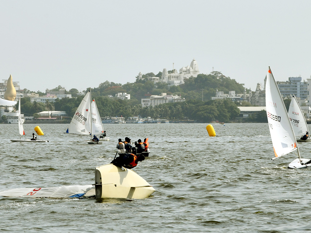 Hyderabad_20Sailing_20Week_202026_20Photos_20In_20Hussain_20Sagar__20_284_29.jpg 4