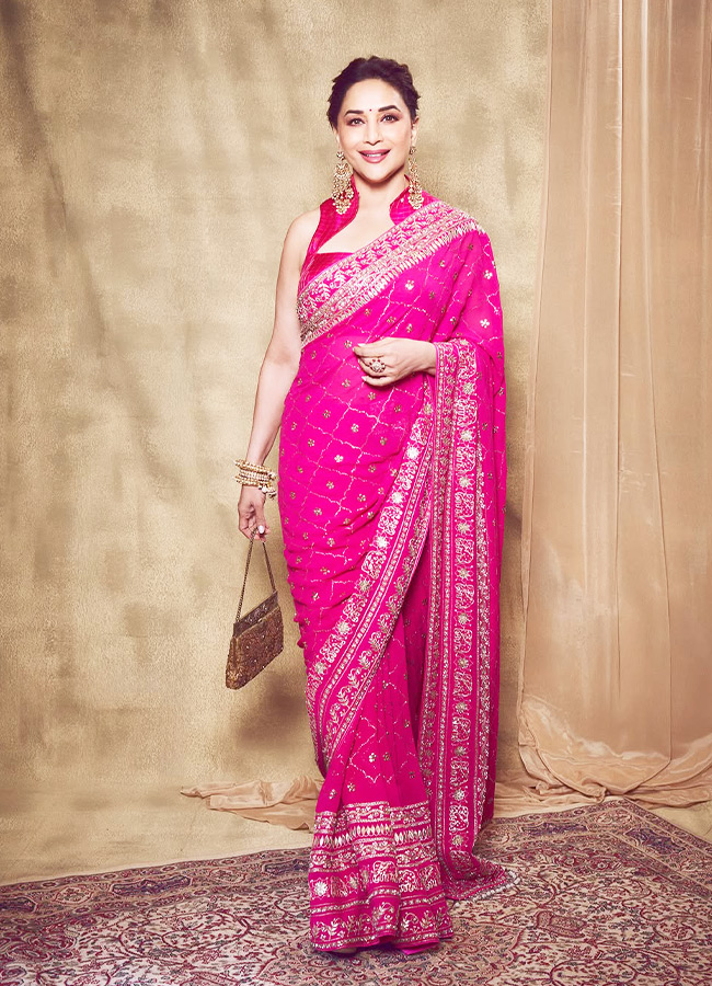 Madhuri_20Dixit_20_2812_29.jpg 12