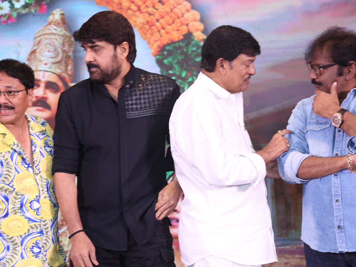 Mister_20Middle_20Class_20Movie_20Pre_20Release_20Event_20Photo_20Gallery__20_2815_29.jpg 15
