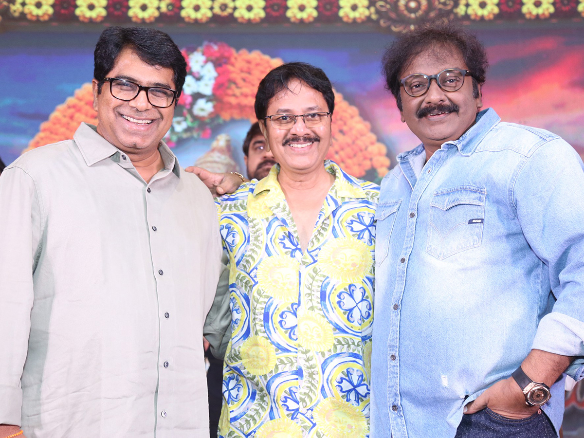 Mister_20Middle_20Class_20Movie_20Pre_20Release_20Event_20Photo_20Gallery__20_2827_29.jpg 27