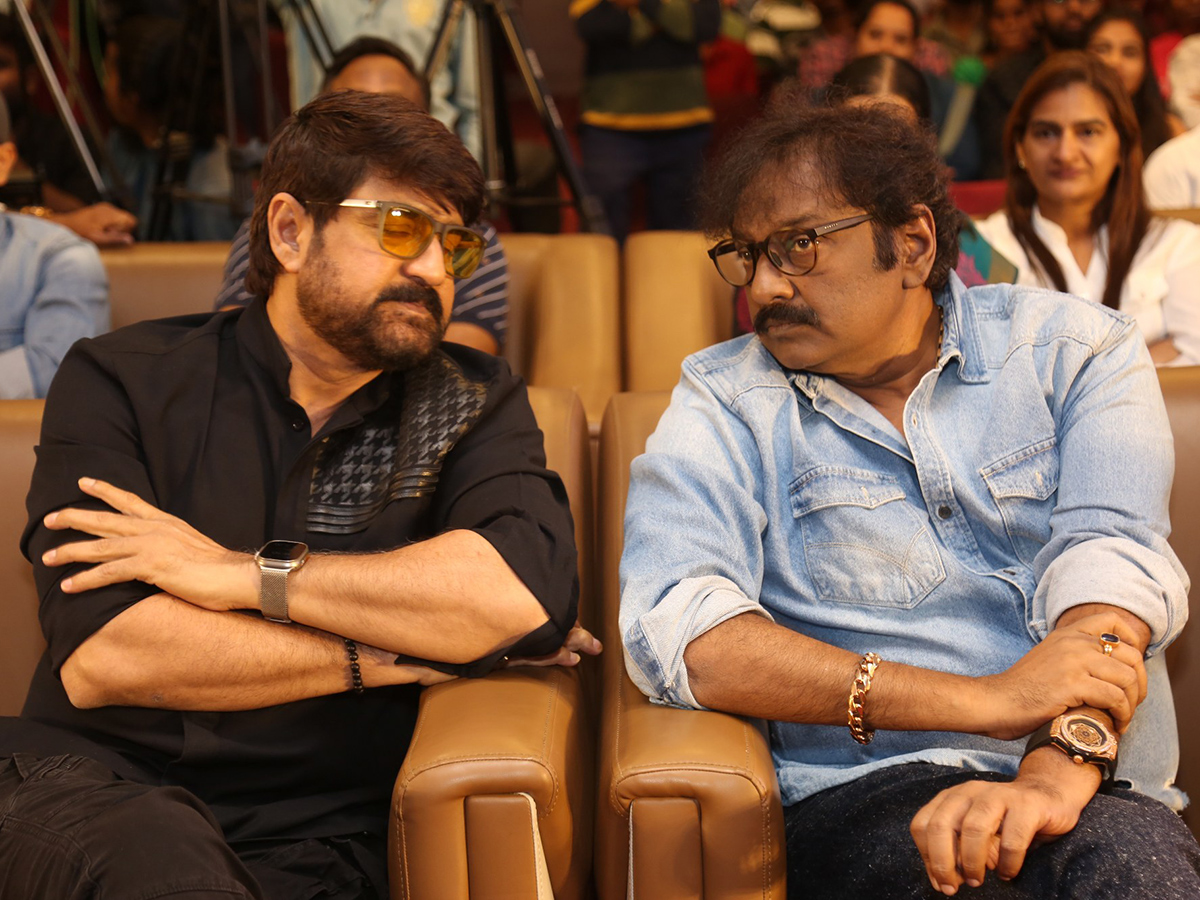 Mister_20Middle_20Class_20Movie_20Pre_20Release_20Event_20Photo_20Gallery__20_284_29.jpg 4