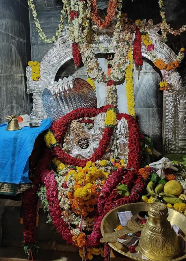 Sri_20Nemali_20Gundla_20Ranganayakaswamy_20Temple_20HD_20Photos__20_2811_29.jpg 11