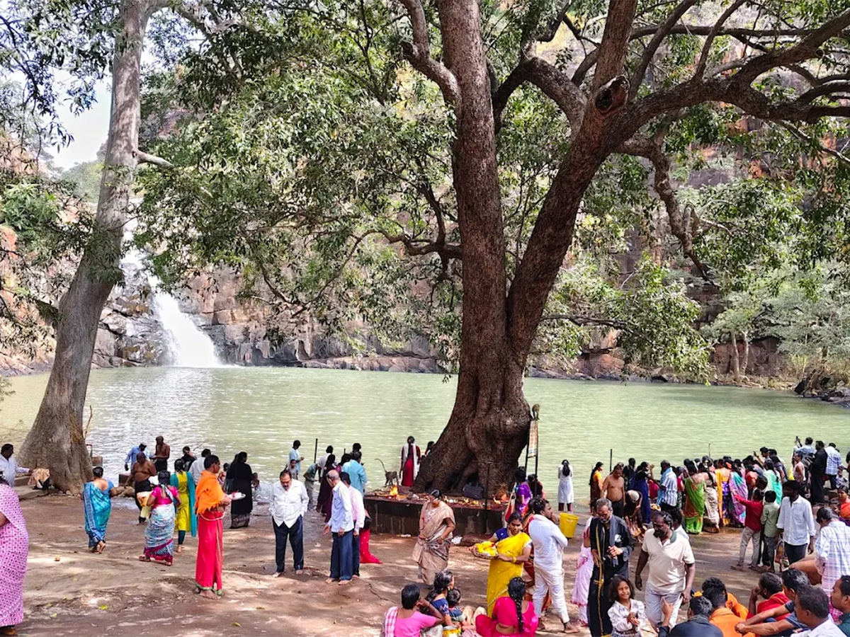 Sri_20Nemali_20Gundla_20Ranganayakaswamy_20Temple_20HD_20Photos__20_2812_29.jpg 12