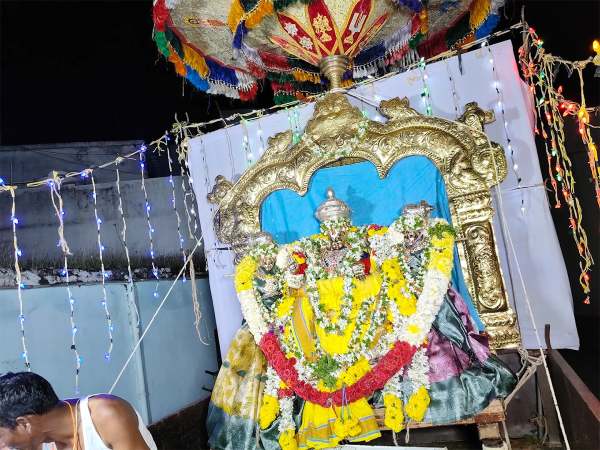 Sri_20Nemali_20Gundla_20Ranganayakaswamy_20Temple_20HD_20Photos__20_2814_29.jpg 14
