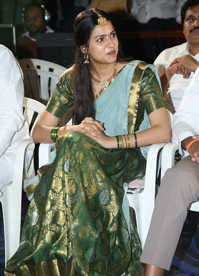 Venkatramaiah_20Gari_20Taluka_20Pre_20Release_20Event_20HD_20Photos__20_2817_29.jpg 17