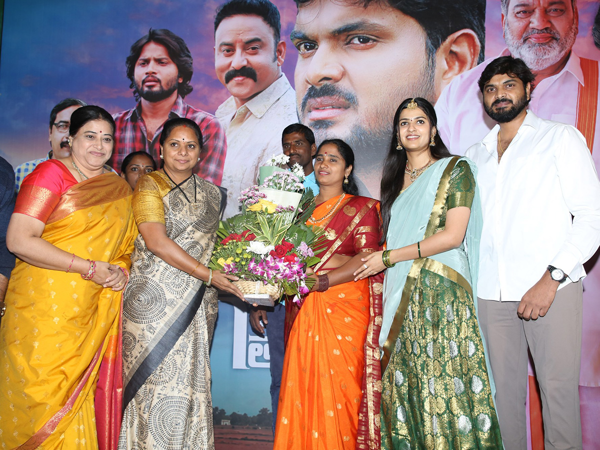 Venkatramaiah_20Gari_20Taluka_20Pre_20Release_20Event_20HD_20Photos__20_2822_29.jpg 22