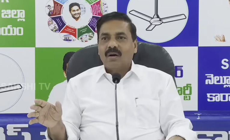 YSRCP-Kakani-Govardhan-Serious-Comments-On-SI-Hanif.jpg