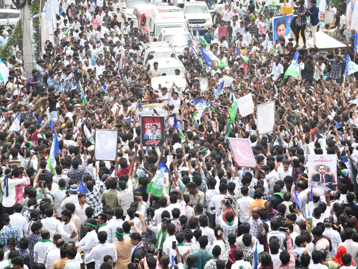 Ys_20Jagan_20Meet_20Aqua_20farmers_20In_20Bhimavaram_20Photos_20_282_29.jpg 3