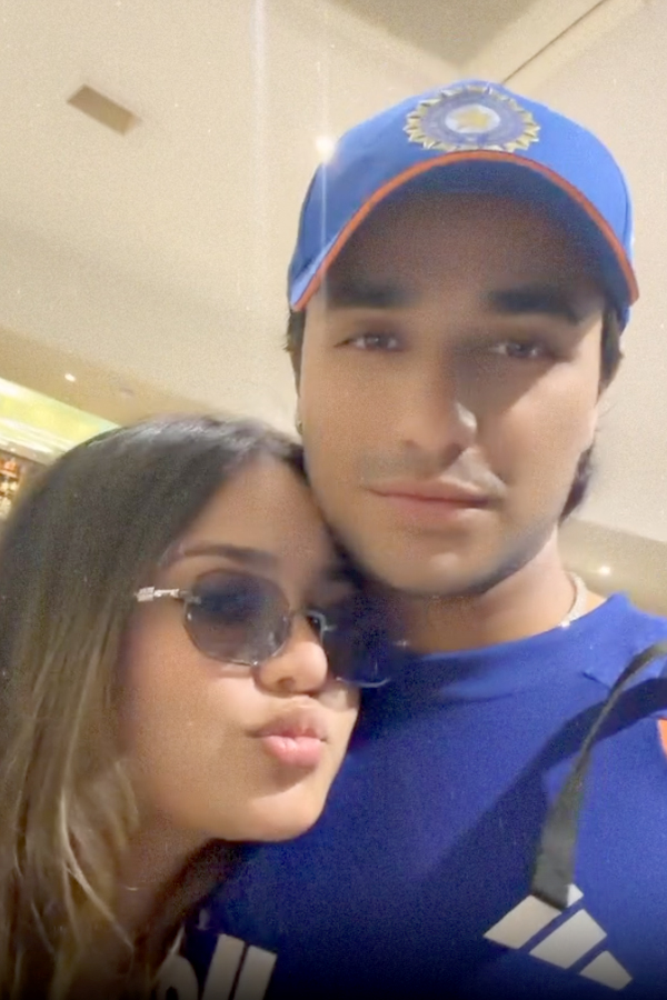 Abhishek_20Sharma_20Sister_20Komal_20Shares_20Photos_20_281_29.jpg 2