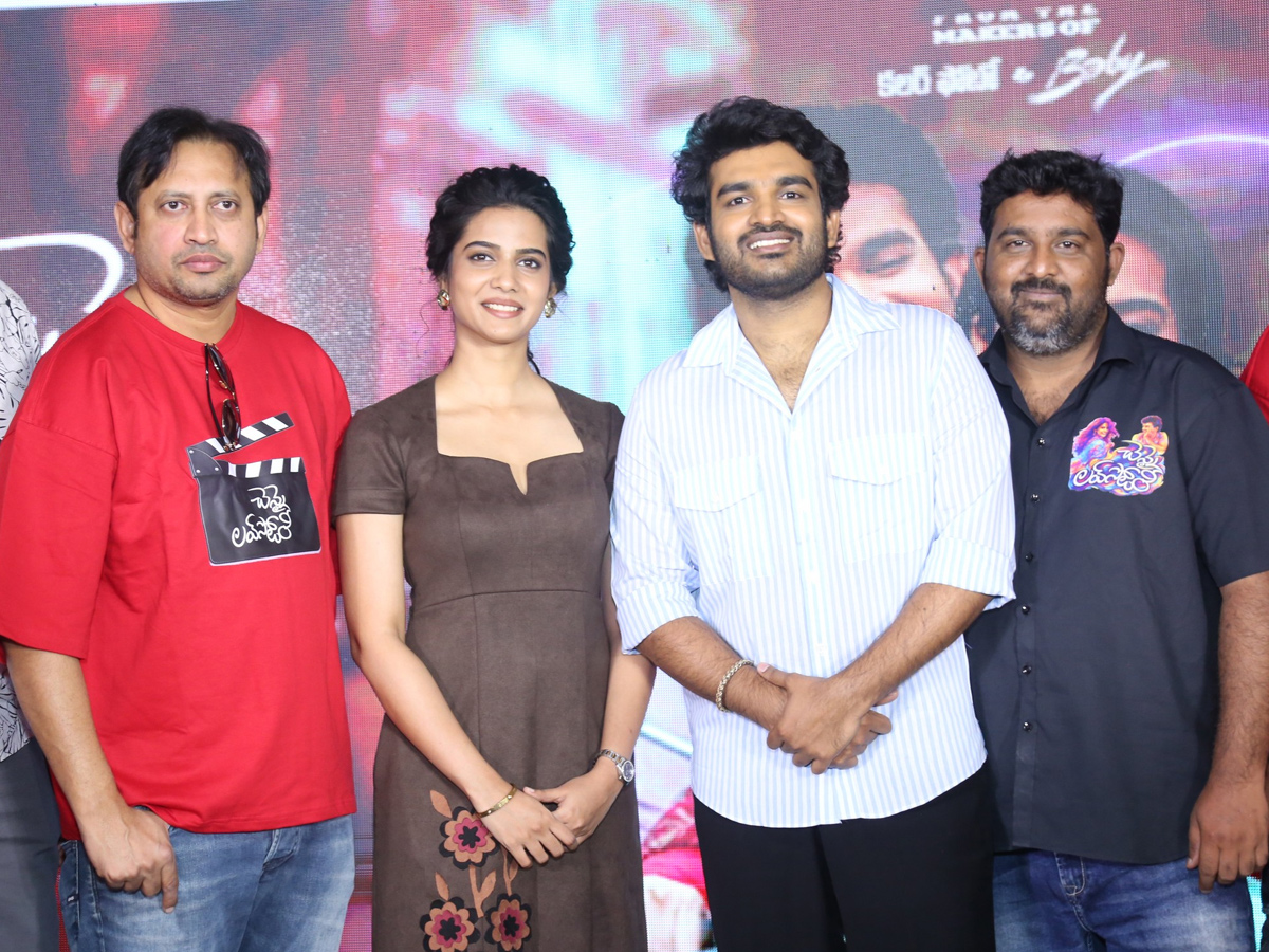 Chennai_20Love_20Story_20Pressmeet_20And_20Kiran_20Abbavaram_20Birthday_20Celebrations_20_2812_29.jpg 12